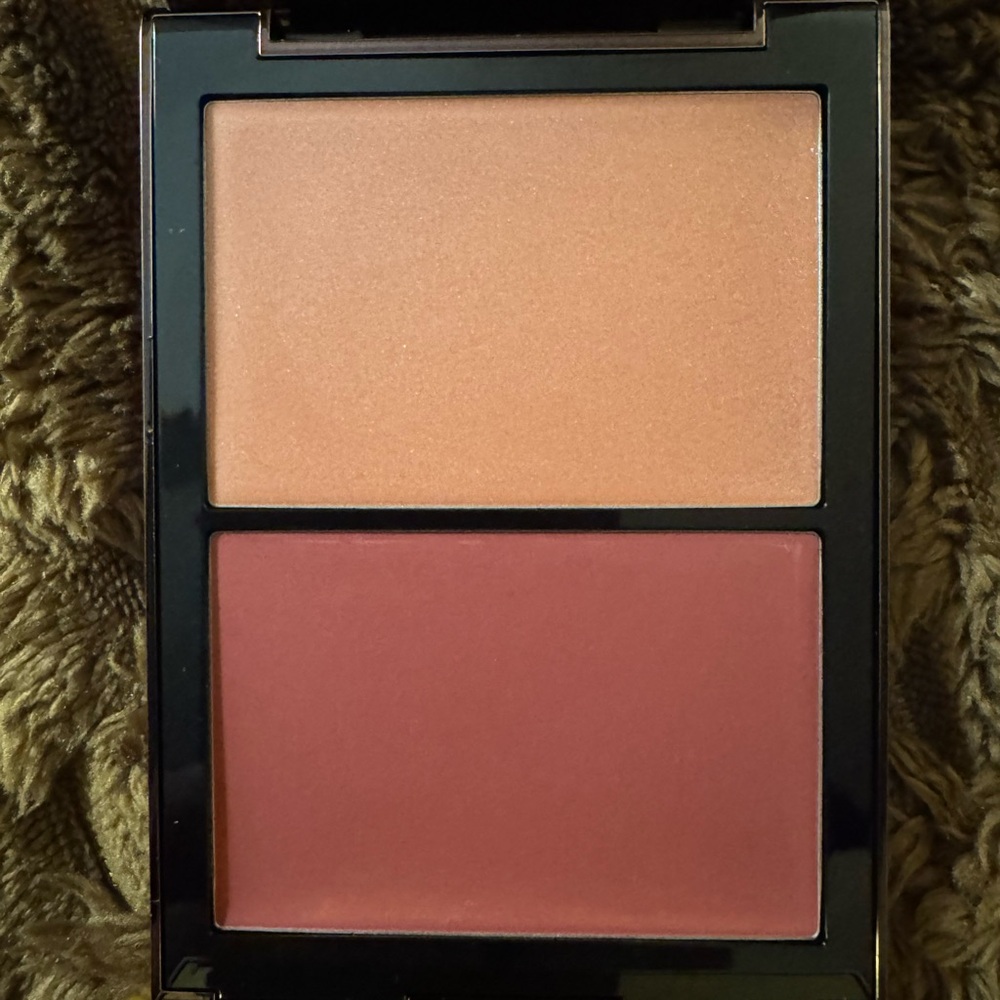 TOM FORD Beauty Shade & Illuminate Cheeks Palette - Picture 4 of 8